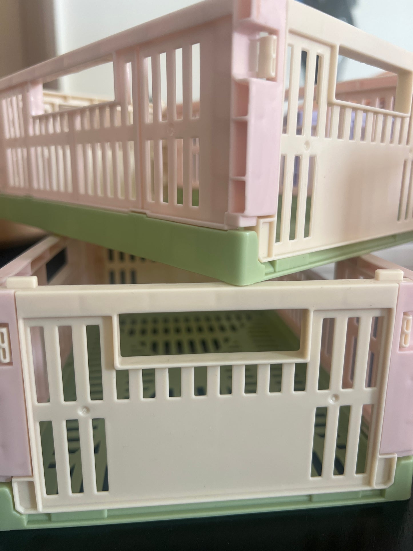 Crate small in multi pink/green/powder