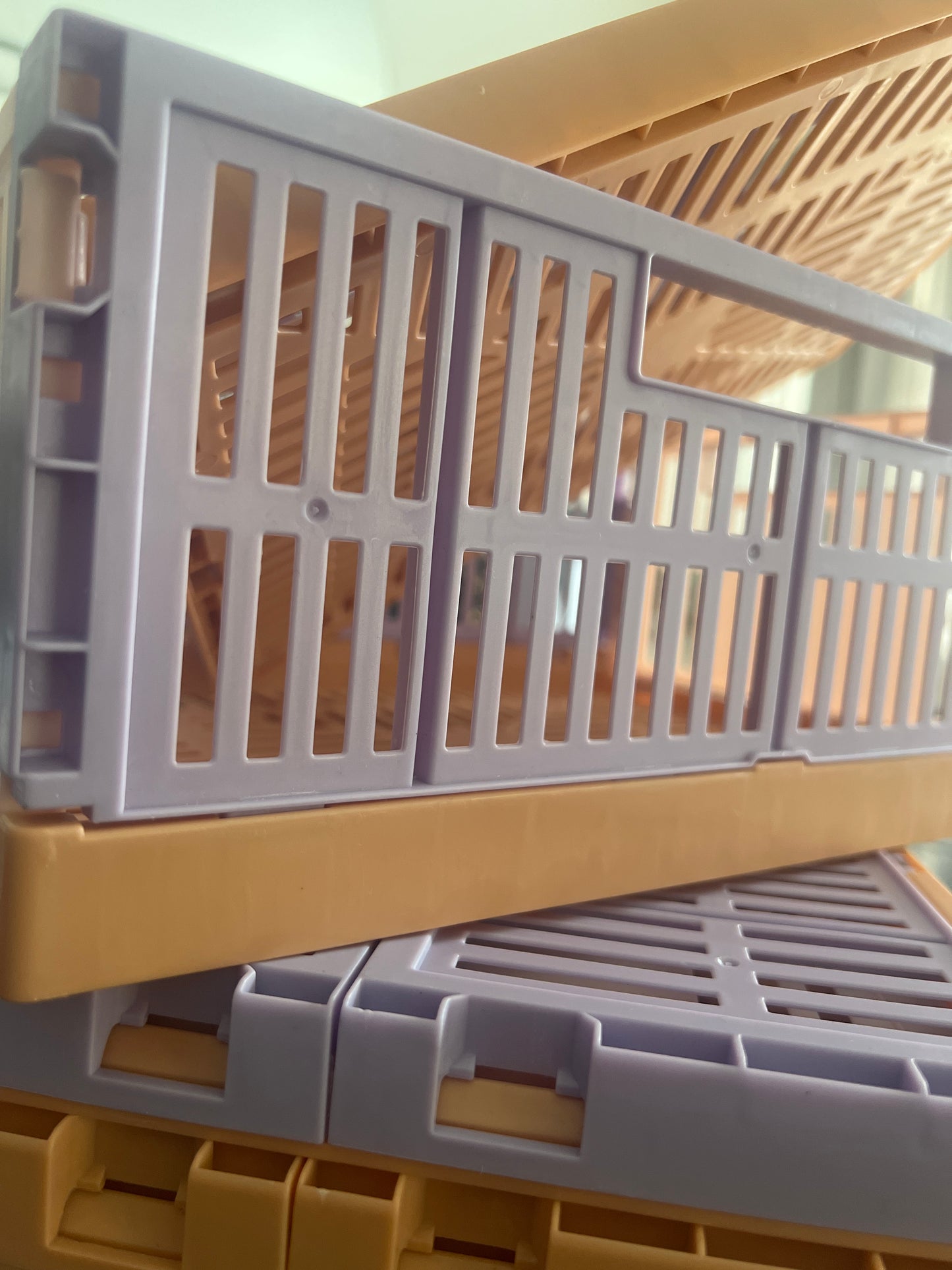 Crate medium in multi purple/pink/salmon