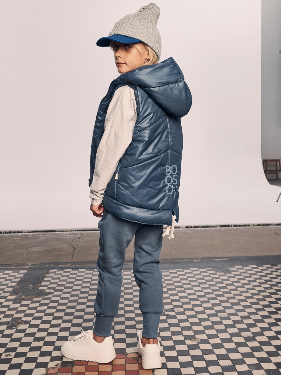 Boys insulated outlet vest