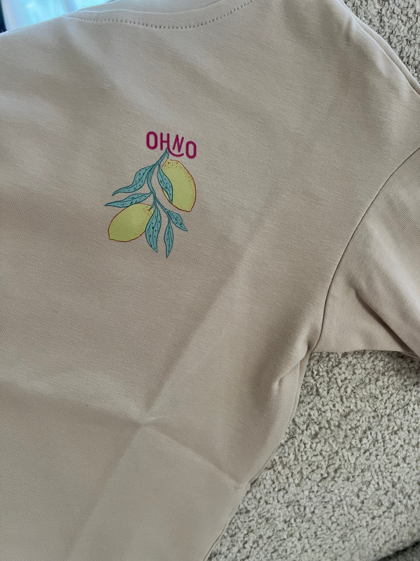 Sand beige lemon t-shirt