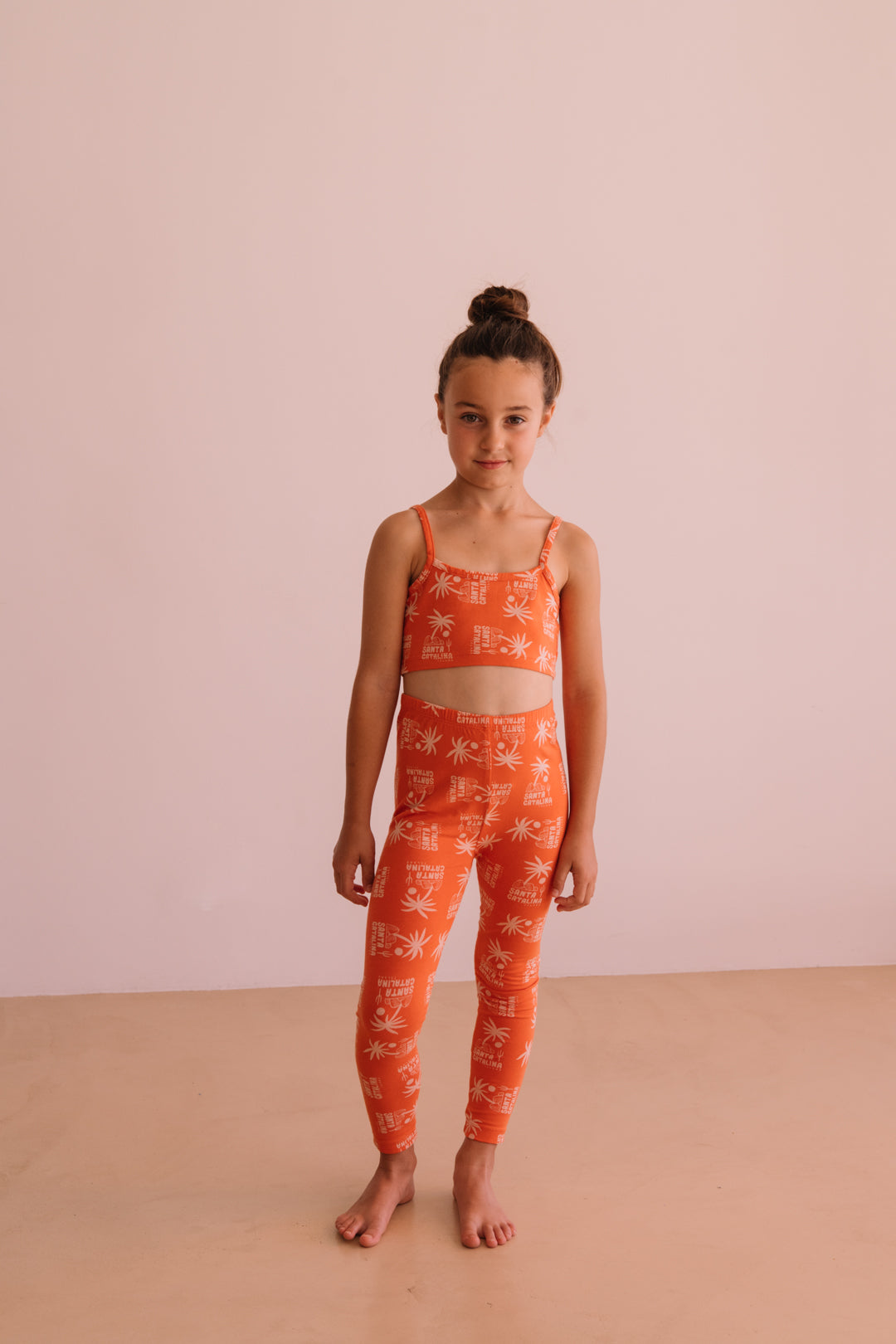 Top Vic White/Orange Palms
